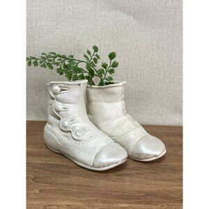 DECORATIVE Baby Shoes White VINTAGE PAIR OF CERAMIC VICTORIAN HIGHTOP BUTTONED